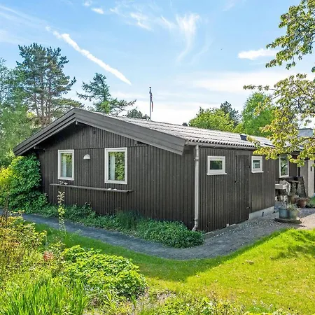 3 Bedroom Stunning In * Tisvildeleje